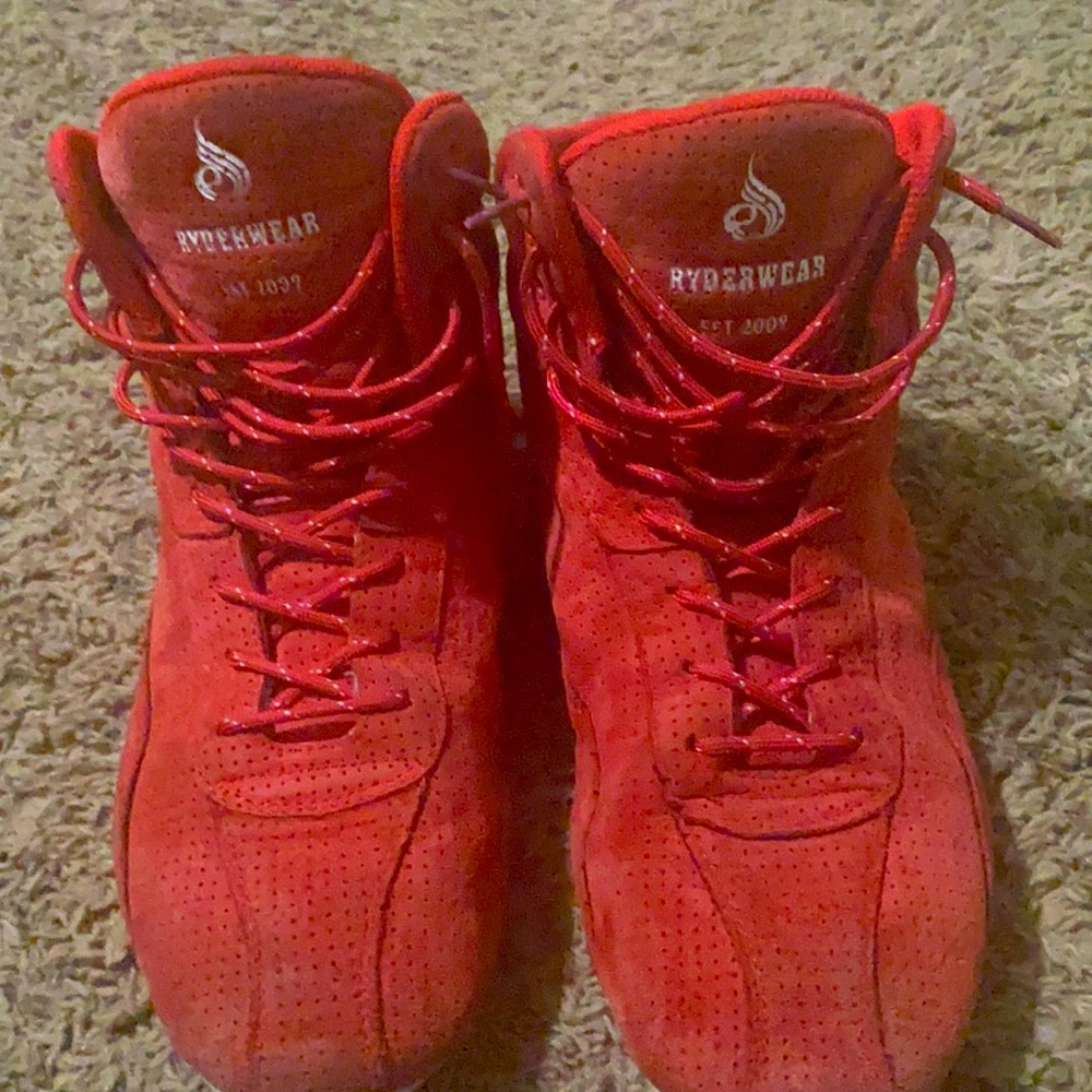 D max gym shoes brand Ryder wear